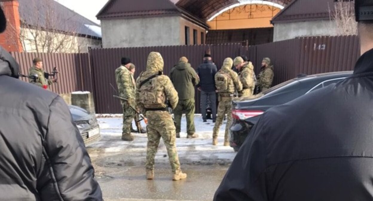 Law enforcers' raid in Urus-Martan, photo taken by an eyewitness Law enforcers' raid in Urus-Martan, photo taken by an eyewitness