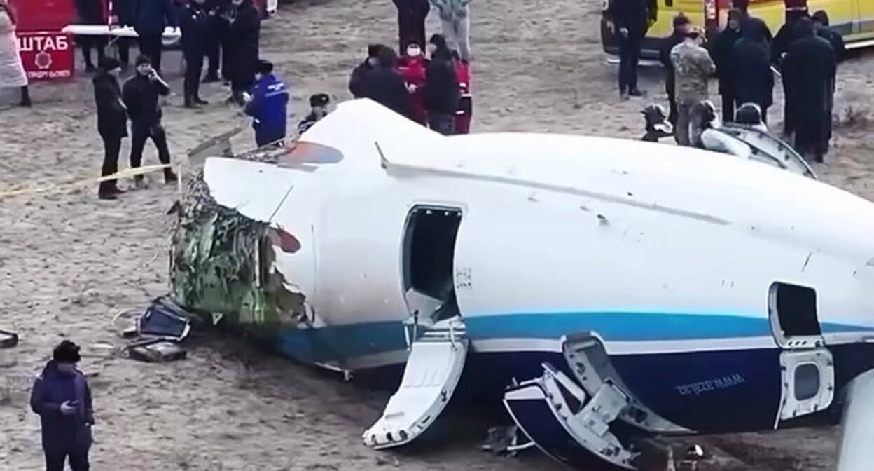 The crash of an Azerbaijan Airlines plane flying from Baku to Grozny. Photo by the Ministry of Emergency Situations of the Republic of Kazakhstan The crash of an Azerbaijan Airlines plane flying from Baku to Grozny. Photo by the Ministry of Emergency Situations of the Republic of Kazakhstan