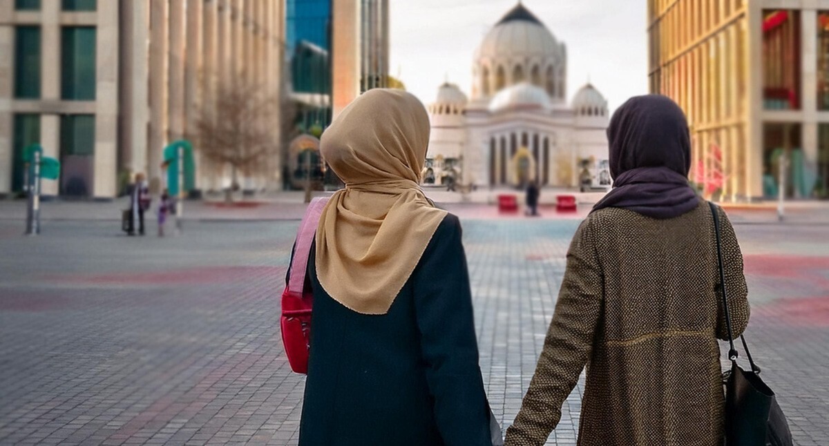 Girls wearing hijabs. Picture made in Photoshop by the "Caucasian Knot" Girls wearing hijabs. Picture made in Photoshop by the "Caucasian Knot"