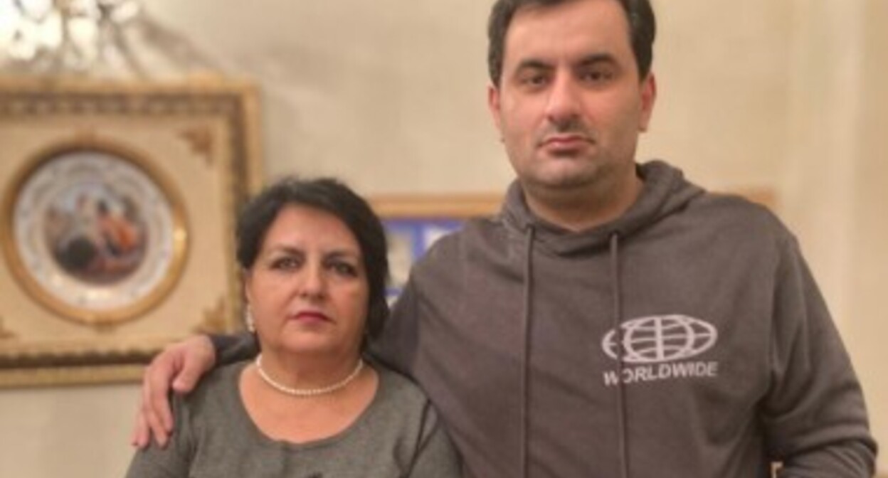 Rufat Safarov with his mother, Takhira Takhirgizi. Photo from Takhira Takhirgizi's page on Facebook (the activities of the Meta Company, owning Facebook, are banned in Russia) Rufat Safarov with his mother, Takhira Takhirgizi. Photo from Takhira Takhirgizi's page on Facebook (the activities of the Meta Company, owning Facebook, are banned in Russia)