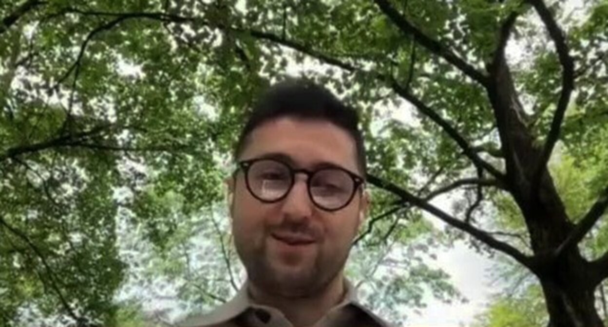 Igbal Abilov. Screenshot of a video https://www.youtube.com/watch?v=TC8RD0BH-QI Igbal Abilov. Screenshot of a video https://www.youtube.com/watch?v=TC8RD0BH-QI