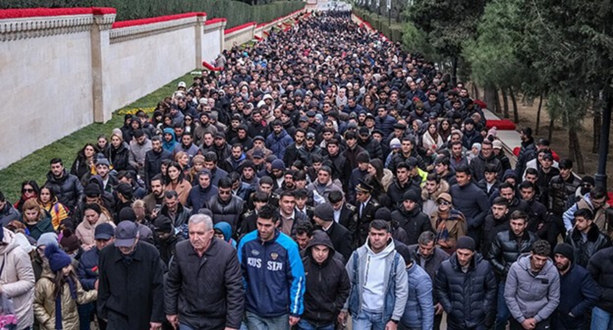 A march on the Alley of Martyrs. Baku, January 20, 2025. Photo by Aziz Karimov for the "Caucasian Knot" A march on the Alley of Martyrs. Baku, January 20, 2025. Photo by Aziz Karimov for the "Caucasian Knot"