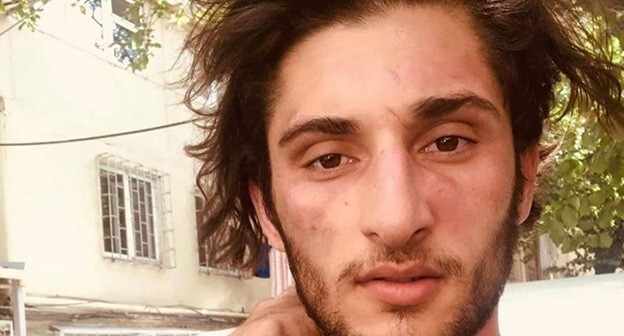 Nurlan Libre. Photo: https://1news.az/news/20190604044935295-Politicheskii-zakaz-istoriya-o-tom-kak-kvazizhurnalist-poluchil-po-shee-ot-telefonnogo-mastera-FOTO-VIDEO Nurlan Libre. Photo: https://1news.az/news/20190604044935295-Politicheskii-zakaz-istoriya-o-tom-kak-kvazizhurnalist-poluchil-po-shee-ot-telefonnogo-mastera-FOTO-VIDEO