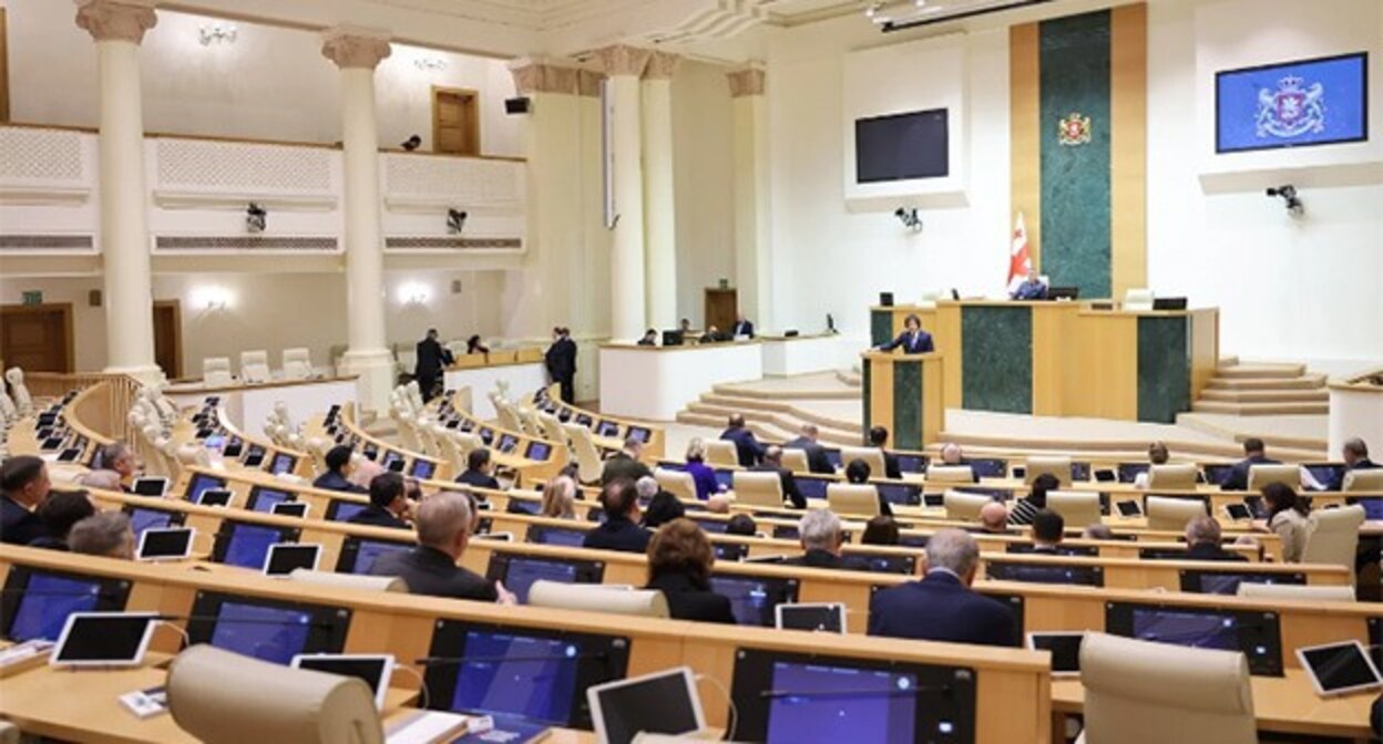 The Georgian Parliament. Photo: "Novosti Gruzii" (News in Georgia) https://www.newsgeorgia.ge/centrizbirkom-gruzii-raspredelil-mesta-v-parlamente-po-itogam-vyborov/ The Georgian Parliament. Photo: "Novosti Gruzii" (News in Georgia) https://www.newsgeorgia.ge/centrizbirkom-gruzii-raspredelil-mesta-v-parlamente-po-itogam-vyborov/