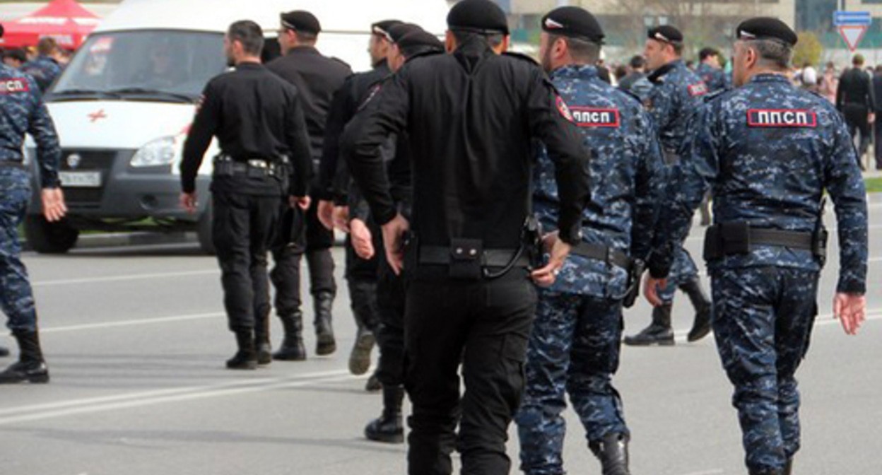 Law enforcers in Grozny. Photo by Magomed Magomedov for the "Caucasian Knot" Law enforcers in Grozny. Photo by Magomed Magomedov for the "Caucasian Knot"