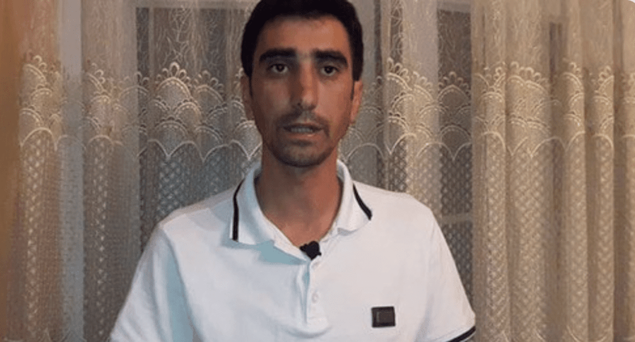 Teimur Kerimov: photo screenshot: https://modern.az/az/news/203416/jurnalist-teymur-kerimov-aksiyani-dayandirdi Teimur Kerimov: photo screenshot: https://modern.az/az/news/203416/jurnalist-teymur-kerimov-aksiyani-dayandirdi
