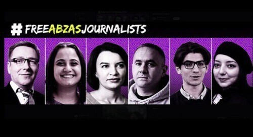 Banner of the #FreeAbzasJournalists campaign, organized by the European Federation of Journalists (EFJ): photo https://europeanjournalists.org/blog/2024/08/19/azerbaidjan-23-journalists-in-jail-ahead-of-cop29/ Banner of the #FreeAbzasJournalists campaign, organized by the European Federation of Journalists (EFJ): photo https://europeanjournalists.org/blog/2024/08/19/azerbaidjan-23-journalists-in-jail-ahead-of-cop29/