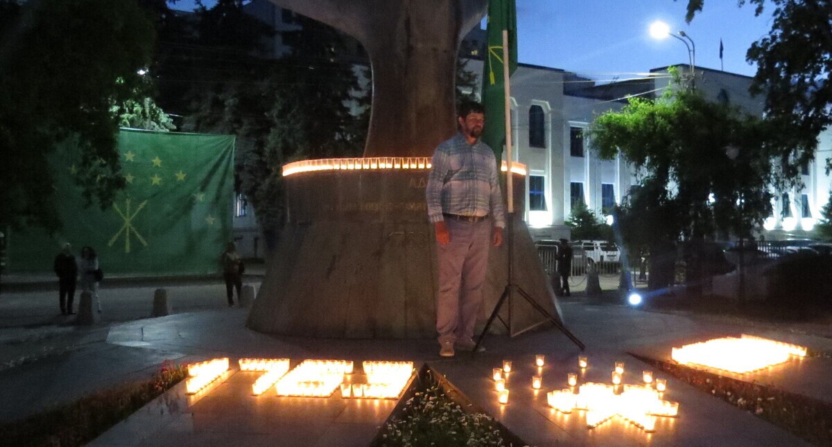 Candles at the memorial, May 20, 2025: photos by the "Caucasian Knot" correspondent.