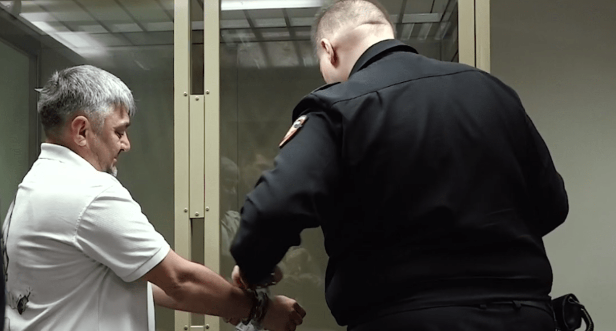 Vladimir Yarotsky taken into custody from the courtroom: still frame from the video of the United Press Service of the Courts of Kuban (Krasnodar Territory) from May 21, 2025: https://t.me/opskuban/1221 Vladimir Yarotsky taken into custody from the courtroom: still frame from the video of the United Press Service of the Courts of Kuban (Krasnodar Territory) from May 21, 2025: https://t.me/opskuban/1221