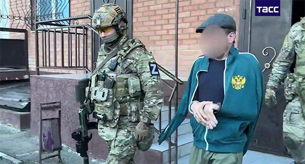 Detention of suspects in militants’ attack, May 27, 2025: screenshot from the video: https://t.me/tass_agency/317044