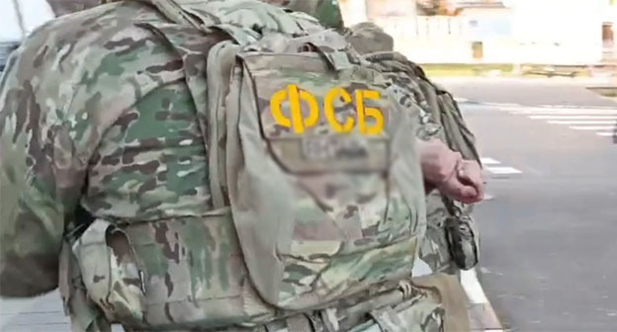ICRF officers during detention. A screenshot of the video http://nac.gov.ru/
ICRF officers during detention. A screenshot of the video http://nac.gov.ru/