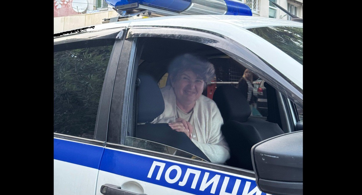 Activist Tatyana Polivanova in a police car. Photo provided by Polivanova's son Activist Tatyana Polivanova in a police car. Photo provided by Polivanova's son