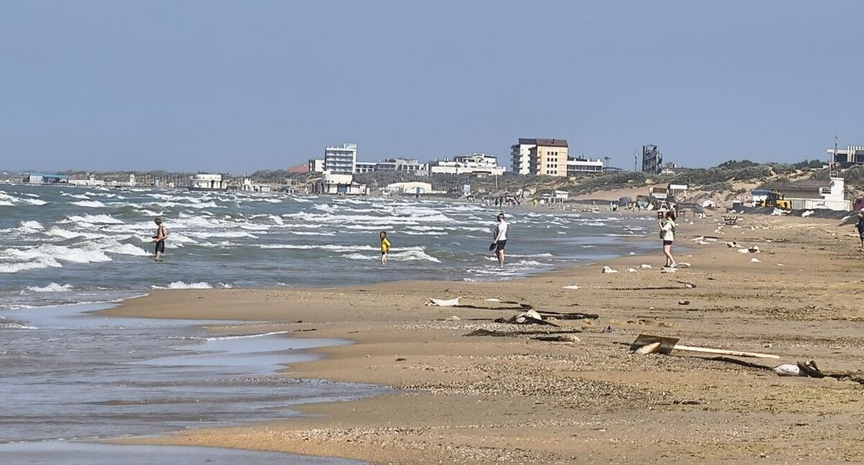 A beach in Anapa. June 17, 2025. Photo by https://t.me/makovozovy/38686
A beach in Anapa. June 17, 2025. Photo by https://t.me/makovozovy/38686