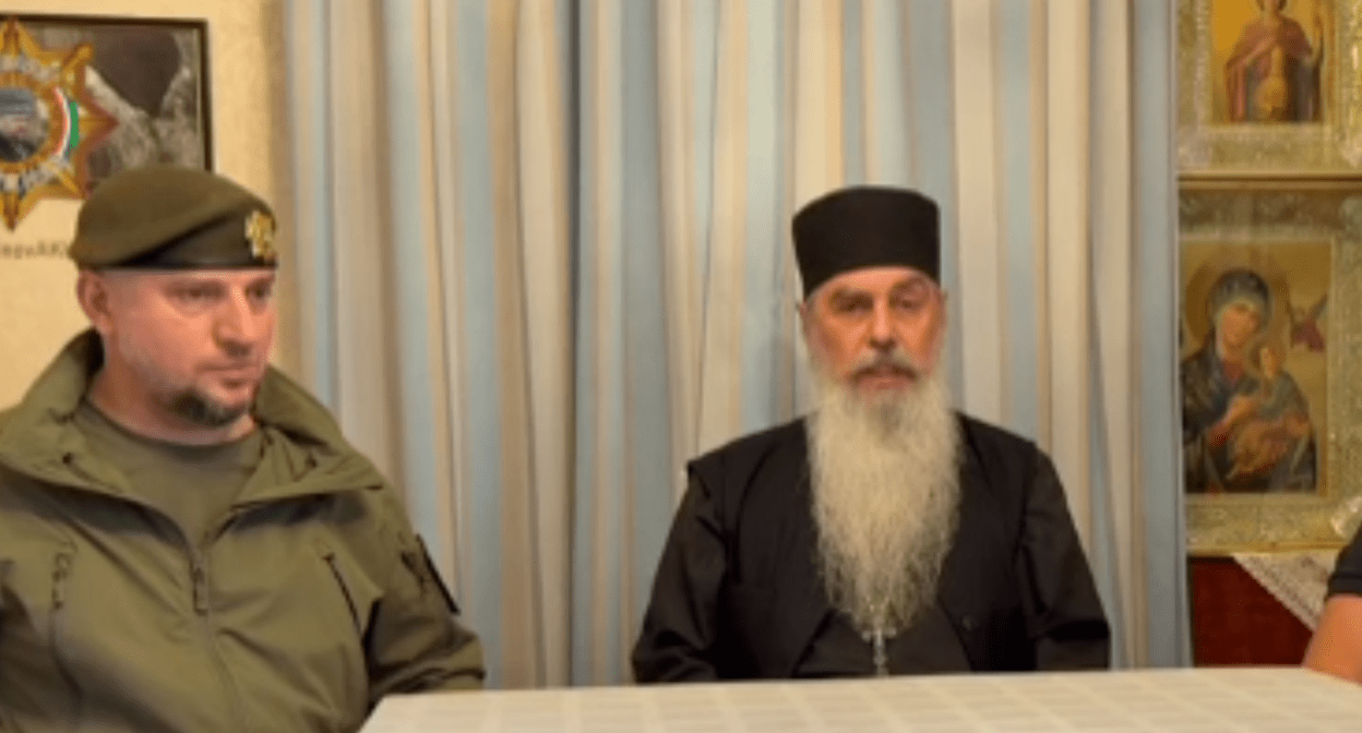 Apti Alaudinov and Schema-Abbot Gavriil. A still from the video posted on the Apti Alaudinov’s Telegram channel.
Apti Alaudinov and Schema-Abbot Gavriil. A still from the video posted on the Apti Alaudinov’s Telegram channel.