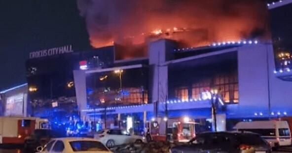 Fire in the “Crocus City Hall” concert hall after the terrorist attack. A still frame by the RTVI news broadcast www.youtube.com/watch?v=b9SXUpgUNP4.
