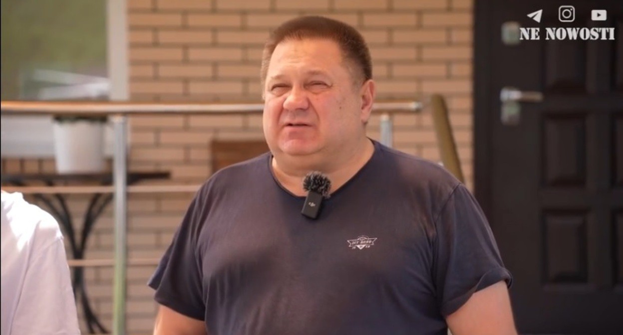 Igor, the head of the family from the Seversky District, who cannot get his payment under the Kherson certificate: screenshot from the video by the blogger Igor Scherbatsky: https://vkvideo.ru/video-211417460_456239485?list=9ded7d01ad81dbfacd
Igor, the head of the family from the Seversky District, who cannot get his payment under the Kherson certificate: screenshot from the video by the blogger Igor Scherbatsky: https://vkvideo.ru/video-211417460_456239485?list=9ded7d01ad81dbfacd