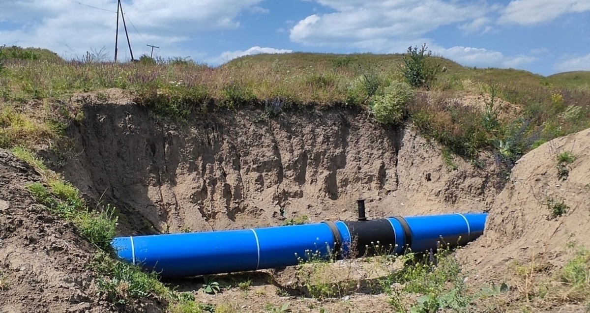 Water pipe near Baksan. Photo by Viktor Kotlyarov, provided to "Kavkazsky Uzel" by the author. Water pipe near Baksan. Photo by Viktor Kotlyarov, provided to "Kavkazsky Uzel" by the author.