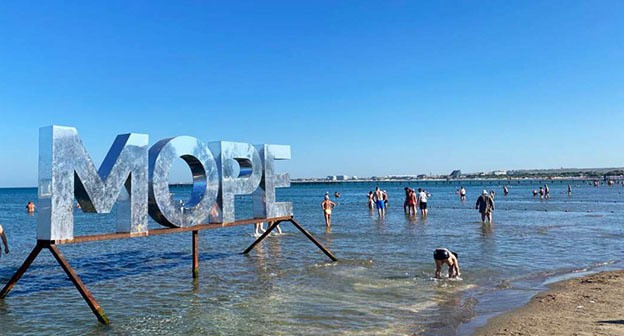 Beach in Anapa. Photo: https://anapamedia.ru/ Beach in Anapa. Photo: https://anapamedia.ru/