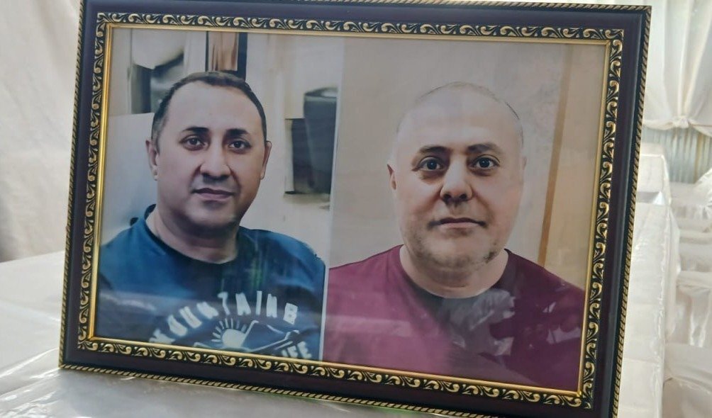 Portraits of Guseyn and Ziyaddin Safarov. Photo: https://oxu.az/ru/obshestvo/tela-bratev-safarovyh-ubityh-omonovcami-v-rossii-dostavleny-v-agdzhabedinskij-rajon Portraits of Guseyn and Ziyaddin Safarov. Photo: https://oxu.az/ru/obshestvo/tela-bratev-safarovyh-ubityh-omonovcami-v-rossii-dostavleny-v-agdzhabedinskij-rajon