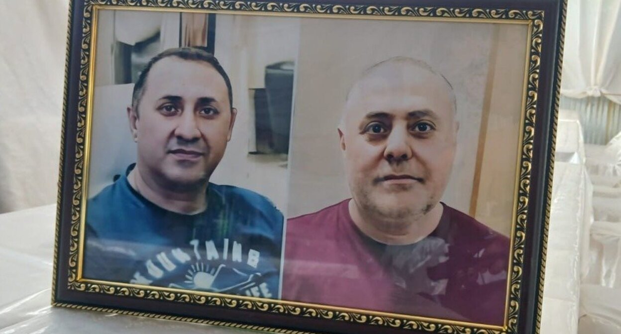 Portraits of Guseyn and Ziyaddin Safarov. Photo: https://oxu.az/ru/obshestvo/tela-bratev-safarovyh-ubityh-omonovcami-v-rossii-dostavleny-v-agdzhabedinskij-rajon Portraits of Guseyn and Ziyaddin Safarov. Photo: https://oxu.az/ru/obshestvo/tela-bratev-safarovyh-ubityh-omonovcami-v-rossii-dostavleny-v-agdzhabedinskij-rajon