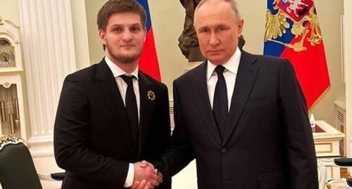 Akhmat Kadyrov (left) and Vladimir Putin. Photo from Ramzan Kadyrov's Telegram channel https://t.me/RKadyrov_95/3410