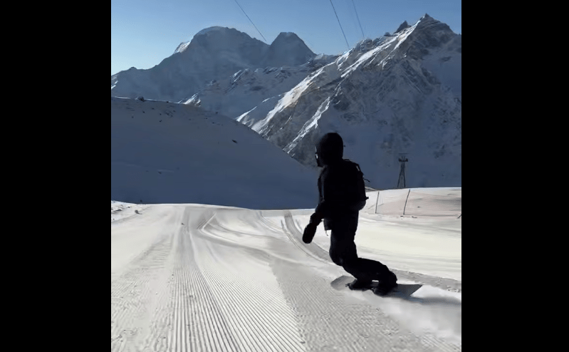 Descent from Elbrus. Still frame from the Telegram channel of the resort from 06.07.25, https://t.me/elbrusresort/7659 Descent from Elbrus. Still frame from the Telegram channel of the resort from 06.07.25, https://t.me/elbrusresort/7659