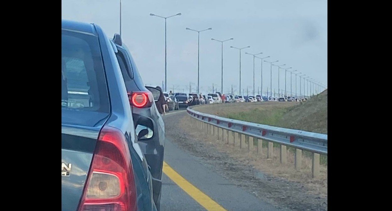 Queue in front of the Crimean Bridge in Kuban. July 20, 2025. Photo: Chris https://t.me/KrymskiiMost/576744 Queue in front of the Crimean Bridge in Kuban. July 20, 2025. Photo: Chris https://t.me/KrymskiiMost/576744