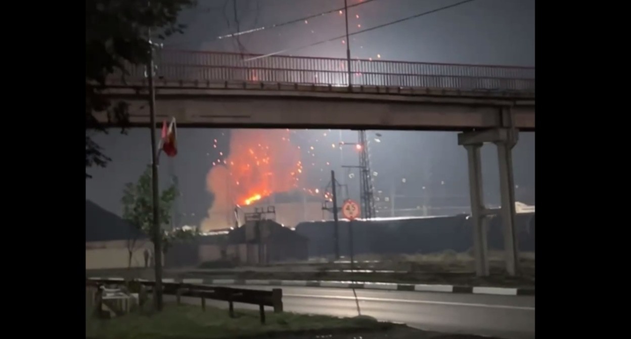 Consequences of a drone attack on a station in the village of Kamenolomny. Video still https://t.me/tutina/9982 Consequences of a drone attack on a station in the village of Kamenolomny. Video still https://t.me/tutina/9982