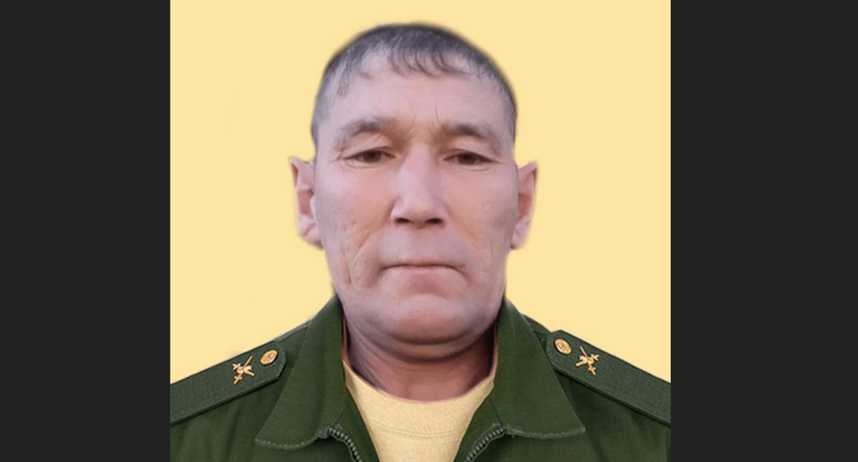 Volgomurat Konskaliev. Screenshot of a photo from the Telegram channel of the Volodarsky District Administration from 21.07.25, https://t.me/regionvol/10438. Volgomurat Konskaliev. Screenshot of a photo from the Telegram channel of the Volodarsky District Administration from 21.07.25, https://t.me/regionvol/10438.