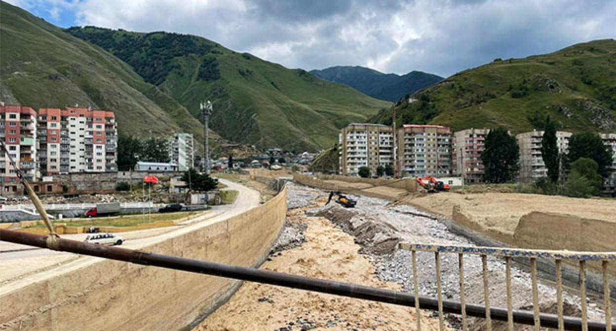 Mudflow in Tyrnyauz. Photo: 07.mchs.gov.ru Mudflow in Tyrnyauz. Photo: 07.mchs.gov.ru