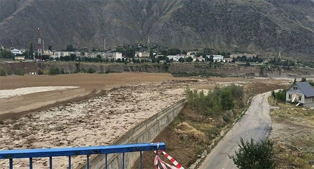 Mudflow in the KBR. Photo: Emergencies Ministry of the KBR Mudflow in the KBR. Photo: Emergencies Ministry of the KBR