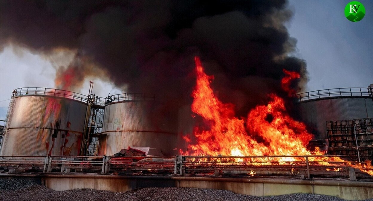 Fire at an oil depot. Illustration created by "Caucasian Knot" using AI in Photoshop Fire at an oil depot. Illustration created by "Caucasian Knot" using AI in Photoshop