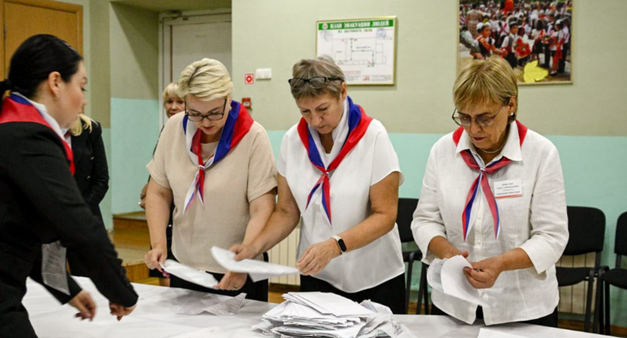 Vote counting. Screenshot of the photo of the Sochi administration from 09/14/25, https://t.me/officialsochi/55064.