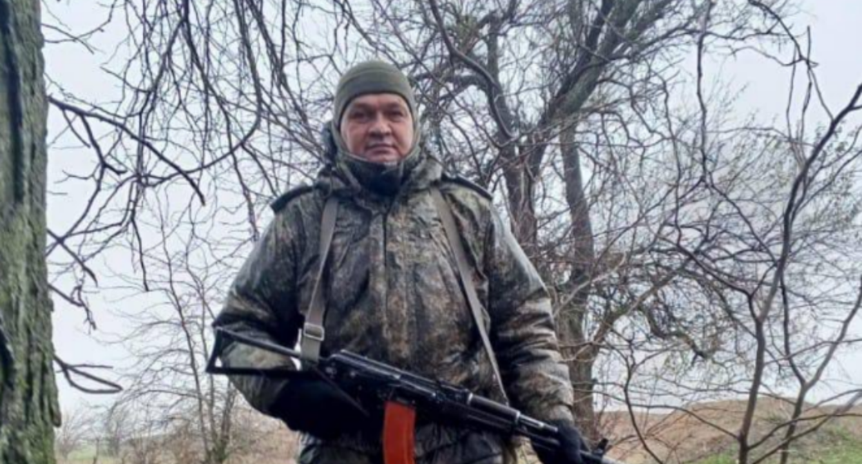 Alexander Barannikov. Screenshot of a photo from the Kirovsky Municipal District Administration's Telegram channel, November 12, 2025, https://t.me/akgo_18/22174.