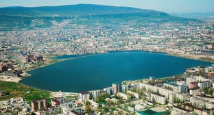 Lake Ak-Gol. Photo: https://www.ecmo.ru/mediacategories/vazhnoe/dagestanskoe-ozero-ak-gyol-na-grani-gibeli