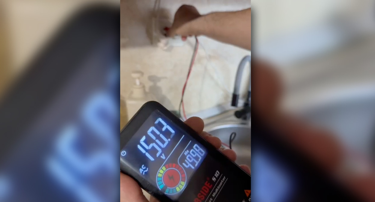 Voltmeter readings. Still frame from a video sent by a Caucasian Knot reader to the feedback bot.