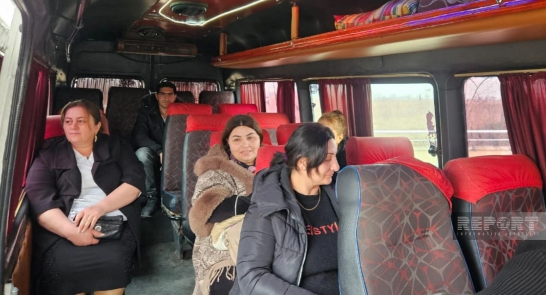 Former internally displaced persons. January 9, 2026. Photo: Report https://report.az/ru/vnutrennyaya-politika/v-4-sela-agderinskogo-rajona-otpravilas-pervaya-gruppa-zhitelej