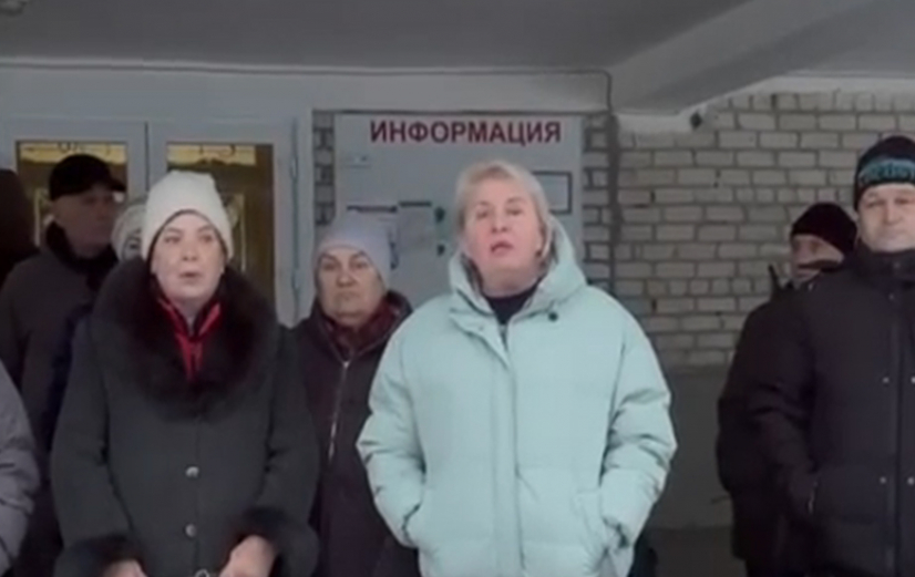 A video message from residents of the village of Temizhbeksky. Still from the video "Stavropol Notebook."