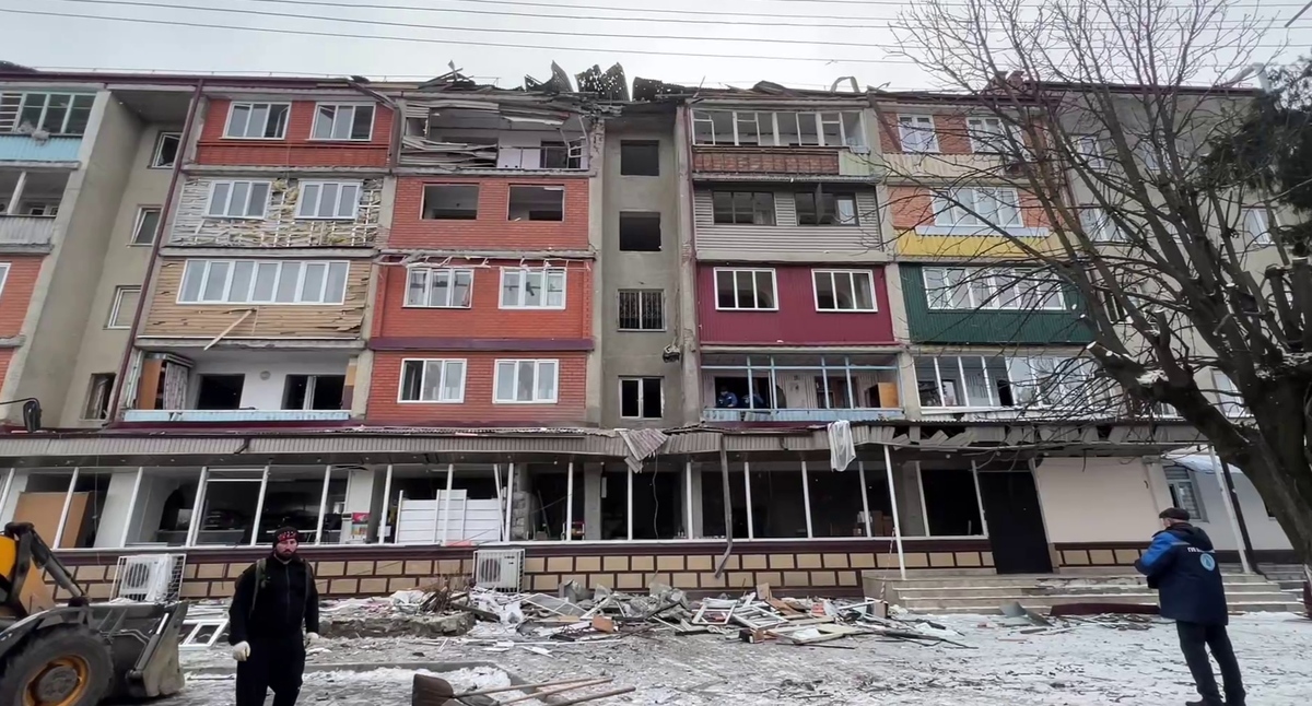 A damaged house on Markov Street in Beslan. A still from a video from the Telegram channel of the head of the Pravoberezhny District: https://t.me/kazbekmrikaev/1137