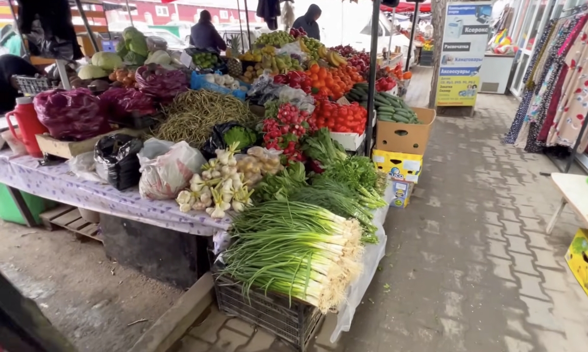 The Berkat Market in Grozny. Video still from Alenka Krasnodar / YouTube