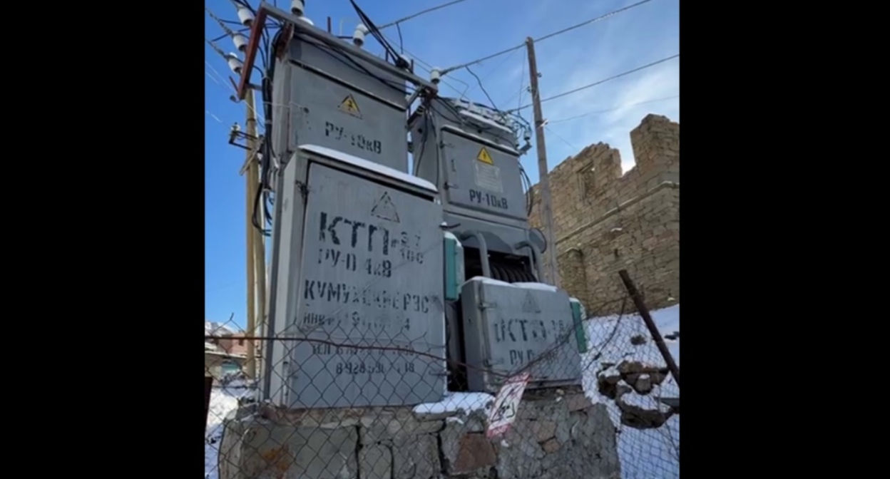 A transformer in the village of Tsovkra-1. A still from a video from the Chernovik Telegram channel: https://t.me/chernovik/93764