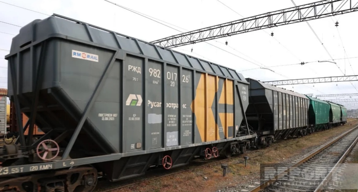 A train carrying Russian grain. Baku, March 9, 2026. Photo: Report https://report.az/ru/biznes/segodnya-cherez-azerbajdzhan-v-armeniyu-otpravyat-rossijskoe-zerno