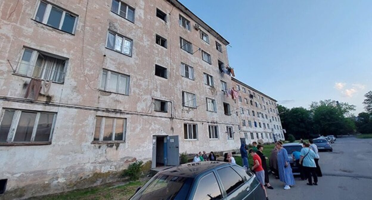 Residents of a dilapidated dormitory in Nalchik. Photo by a "Caucasian Knot" correspondent.