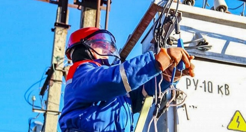 Electrician. Photo: Main Directorate of the Ministry of Emergency Situations for Dagestan https://05.mchs.gov.ru/deyatelnost/press-centr/operativnaya-informaciya/5723224 Electrician. Photo: Main Directorate of the Ministry of Emergency Situations for Dagestan https://05.mchs.gov.ru/deyatelnost/press-centr/operativnaya-informaciya/5723224