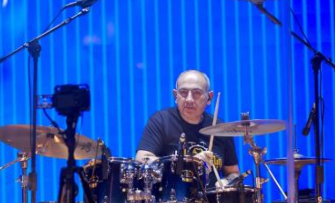 Pashinyan at a concert in Gyumri. Screenshot from News.Am photo from April 20, 2026, https://news.am/rus/news/944772.html.