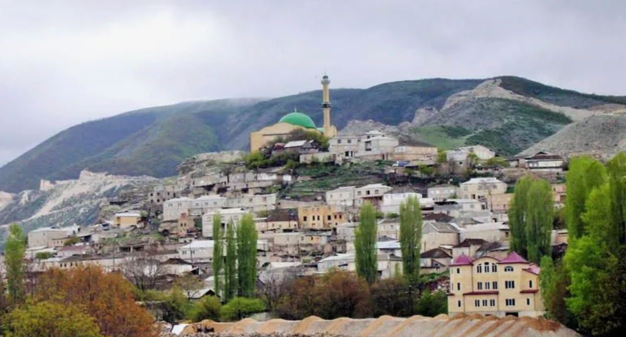 The village of Gubden. Screenshot of photo https://blog.welcomedagestan.ru/dagestan/karabudahkentskij/gubden/