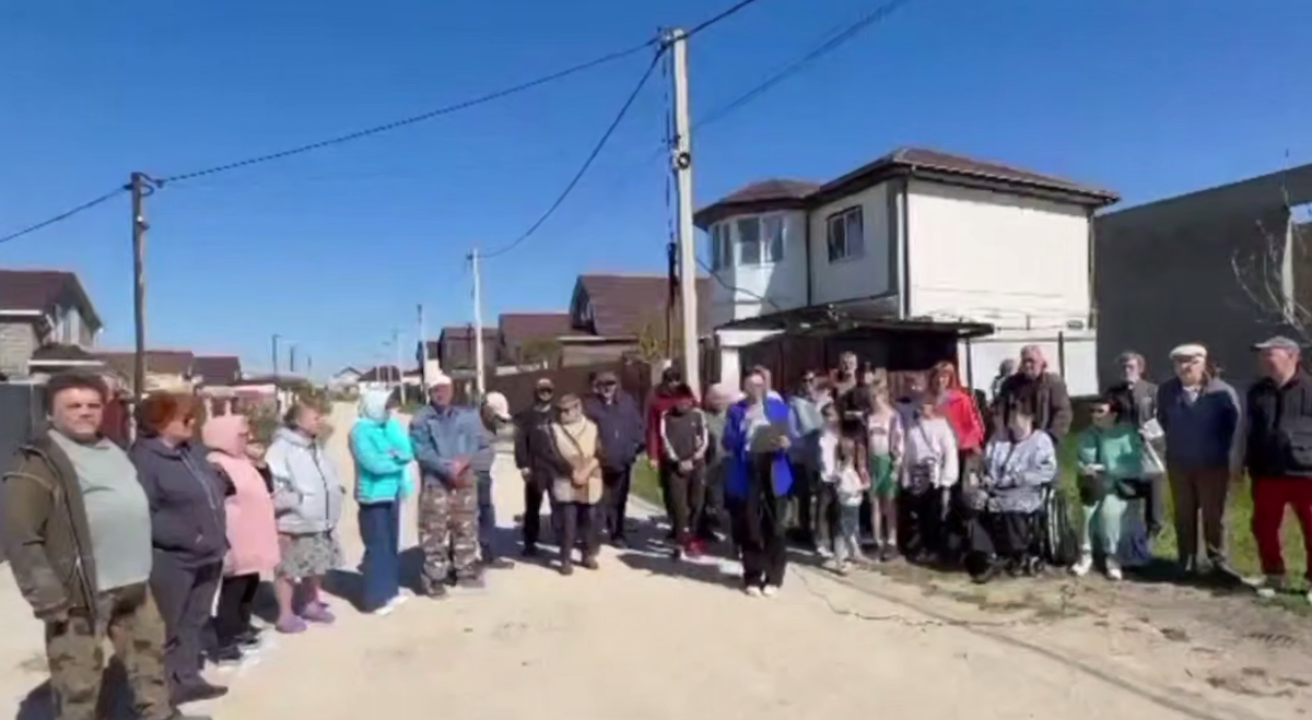 Still from a video message from residents of the Voskresensky village to Bastrykin. Photo: Yuri Ozarovsky, Anapa, Vityazevo, Dzhemete / Telegram channel Still from a video message from residents of the Voskresensky village to Bastrykin. Photo: Yuri Ozarovsky, Anapa, Vityazevo, Dzhemete / Telegram channel