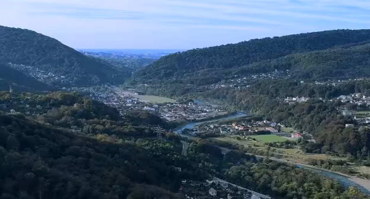 Garden associations in Sochi. Video still from https://www.youtube.com/watch?v=4U6t1a_K8ko