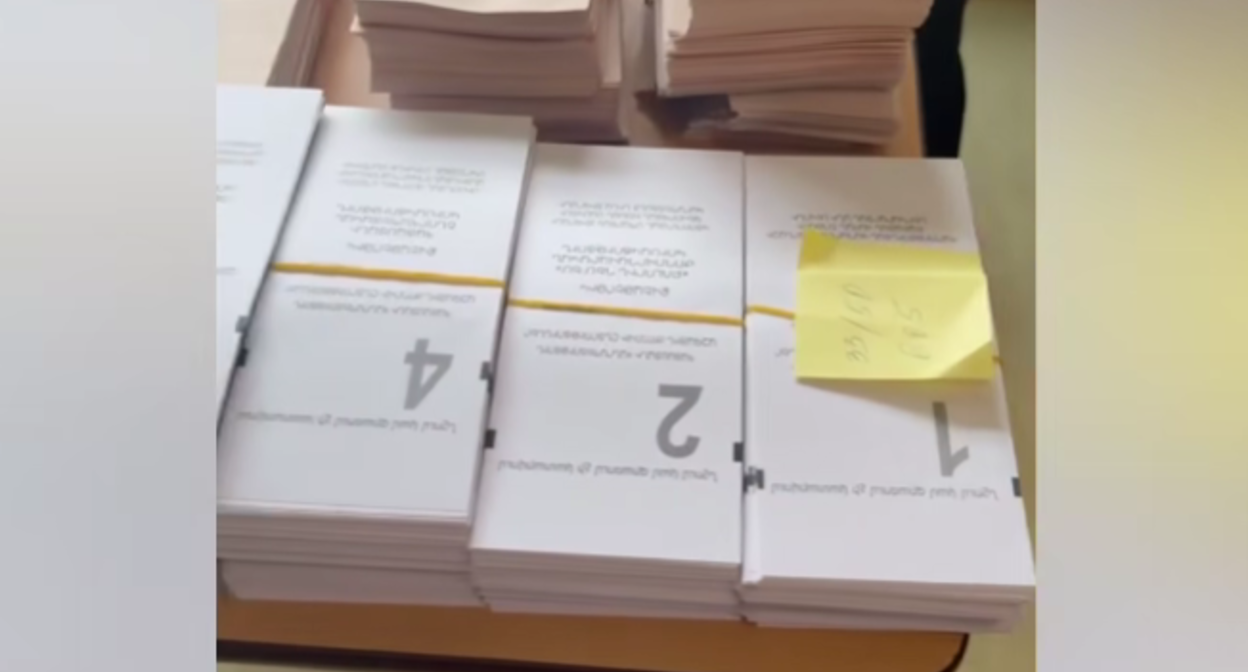 "Strong Armenia" ballots were not delivered to one of the polling stations. Still from Armenia Today video from June 6, 2026, https://armeniatoday.am/law-ru/1084341/. "Strong Armenia" ballots were not delivered to one of the polling stations. Still from Armenia Today video from June 6, 2026, https://armeniatoday.am/law-ru/1084341/.