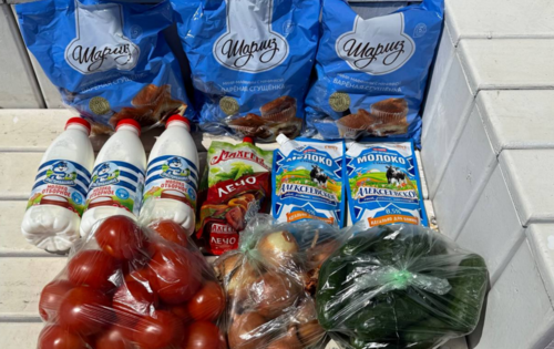 Products for volunteers. Screenshot of a photo from the Telegram channel "Razliv na svyazi" from 06.06.26, https://t.me/razlivnasvyazi/328168/334310